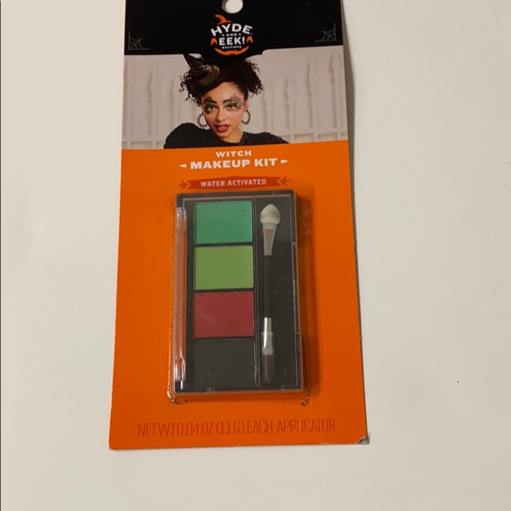 Witch makeup kit